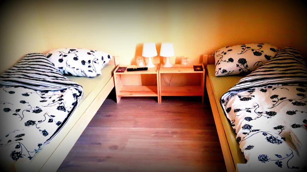 Hostel Puzzle - Jezyce Познан Екстериор снимка