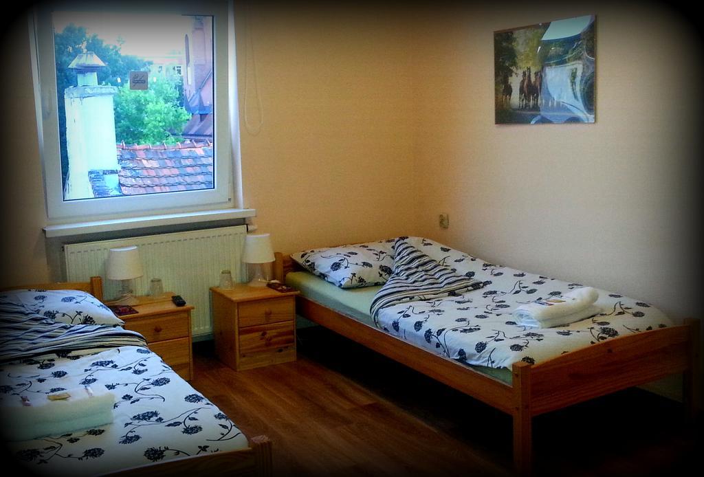 Hostel Puzzle - Jezyce Познан Екстериор снимка