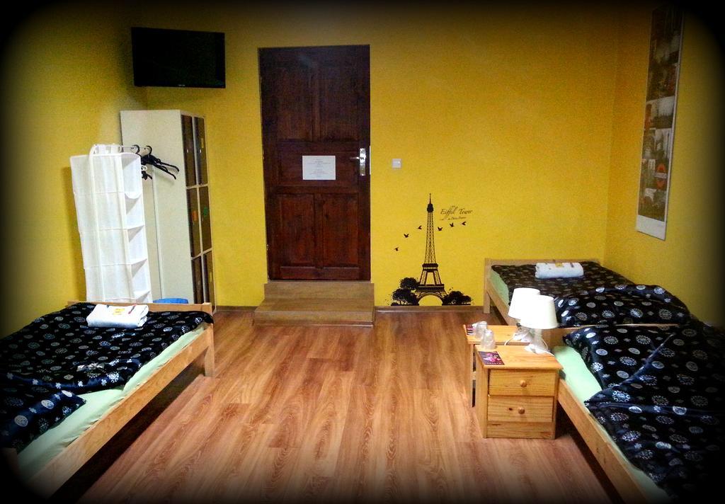 Hostel Puzzle - Jezyce Познан Екстериор снимка
