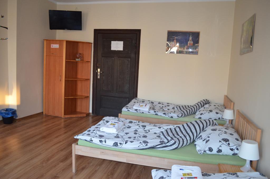 Hostel Puzzle - Jezyce Познан Екстериор снимка