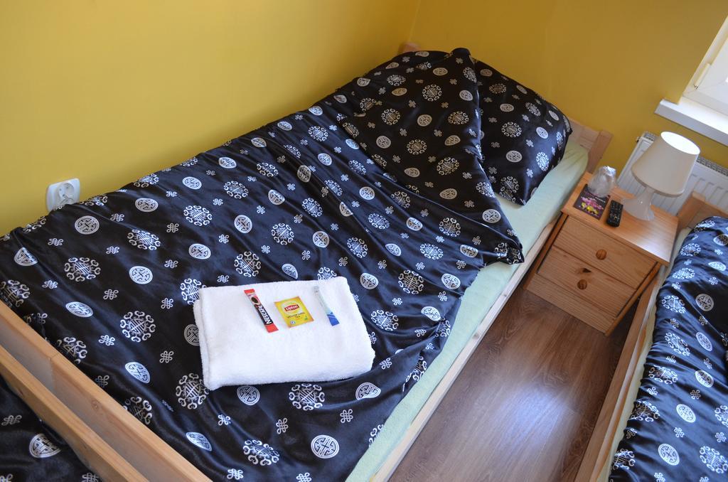 Hostel Puzzle - Jezyce Познан Екстериор снимка